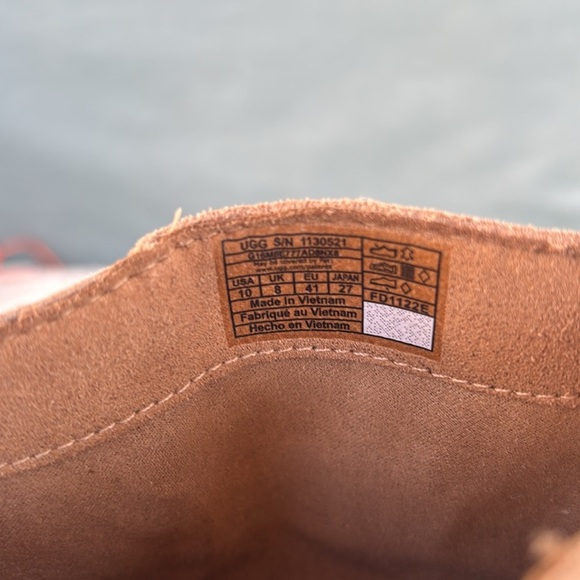 NWOT UGG ASHTON SHORT SAND SUEDE WOMEN'S BOOTS US SIZE 10 - Picture 7 of 9